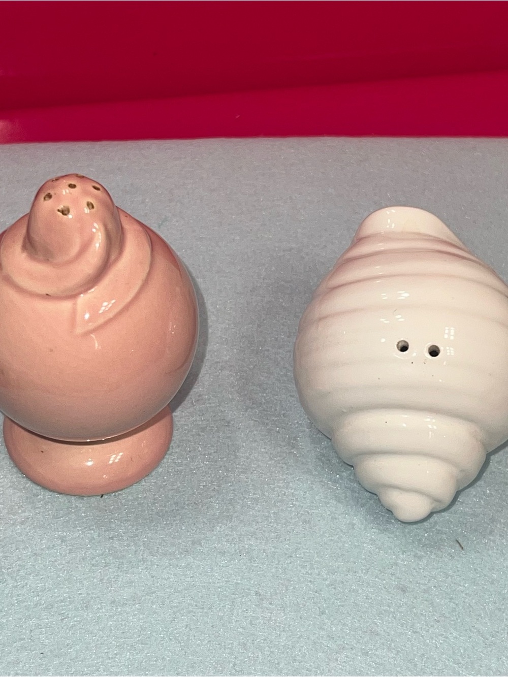 Taylor, Smith & Taylor LuRay Pastel Salt and Pepper Shakers Vintage
